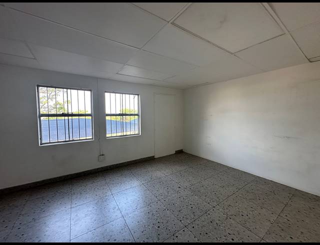 200M² WAREHOUSE TO LET IN HIGHVELD